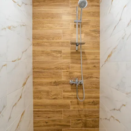 Prime Location • Modern • Stylish 1bdrm Apt. *
