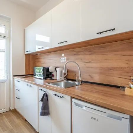Prime Location • Modern • Stylish 1bdrm Apt. Апартамент *